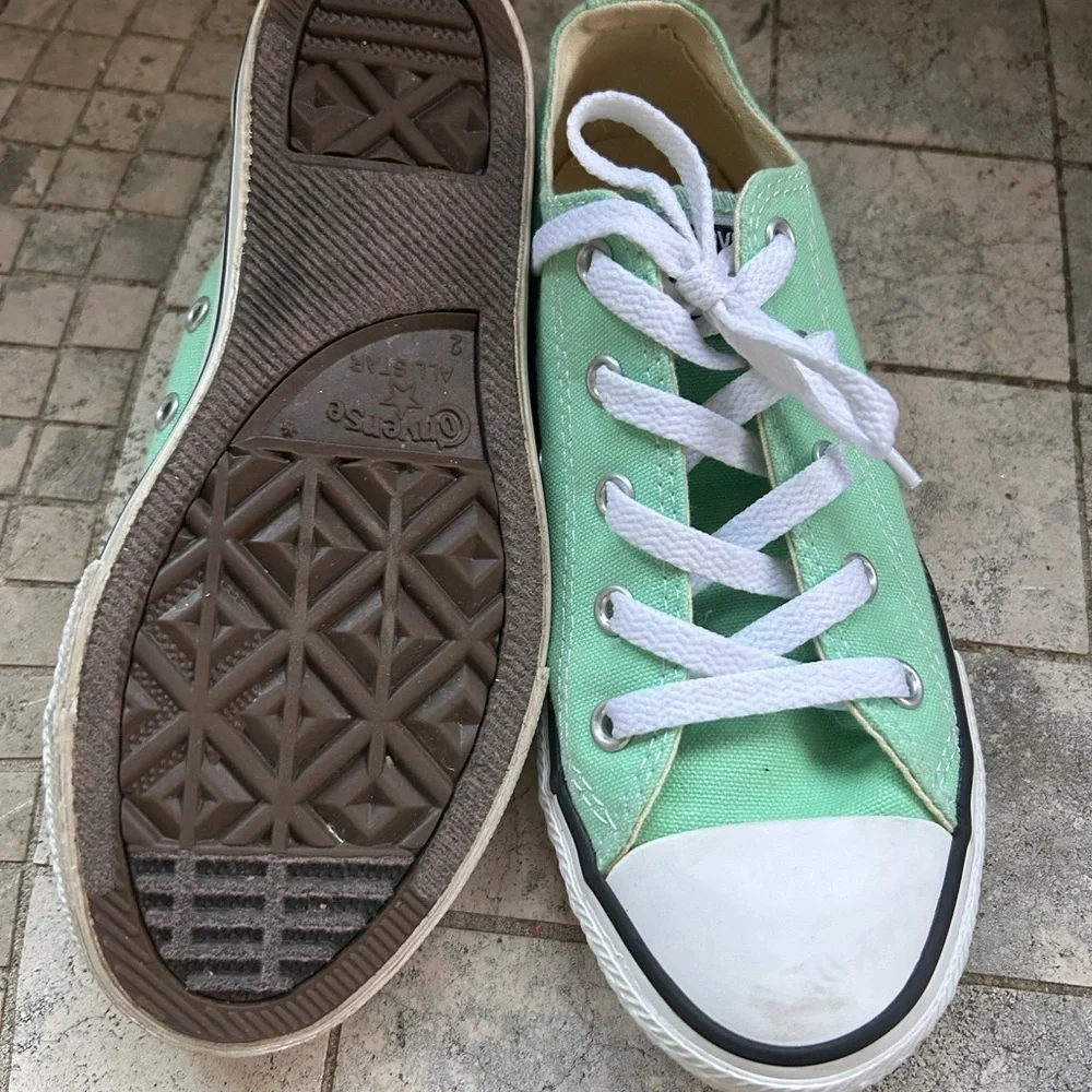 Converse All Star Kids Green Canvas Sneakers sz 2Y mint condition